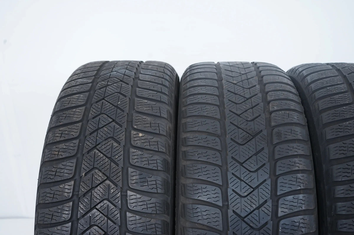 4 x Winterreifen Pirelli 225/45 R18 18 Zoll DOT21 ca.4mm MO Detailansicht 4