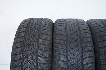 4 x Winterreifen Pirelli 225/45 R18 18 Zoll DOT21 ca.4mm MO