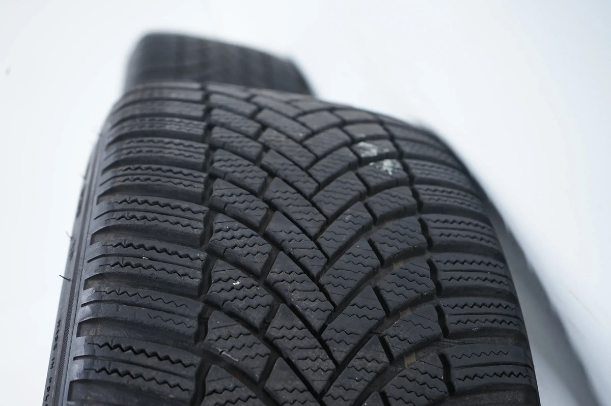 Audi A3 8Y Winterreifen Winterräder 225 40 18 Zoll 8Y0601025j Detailansicht 11