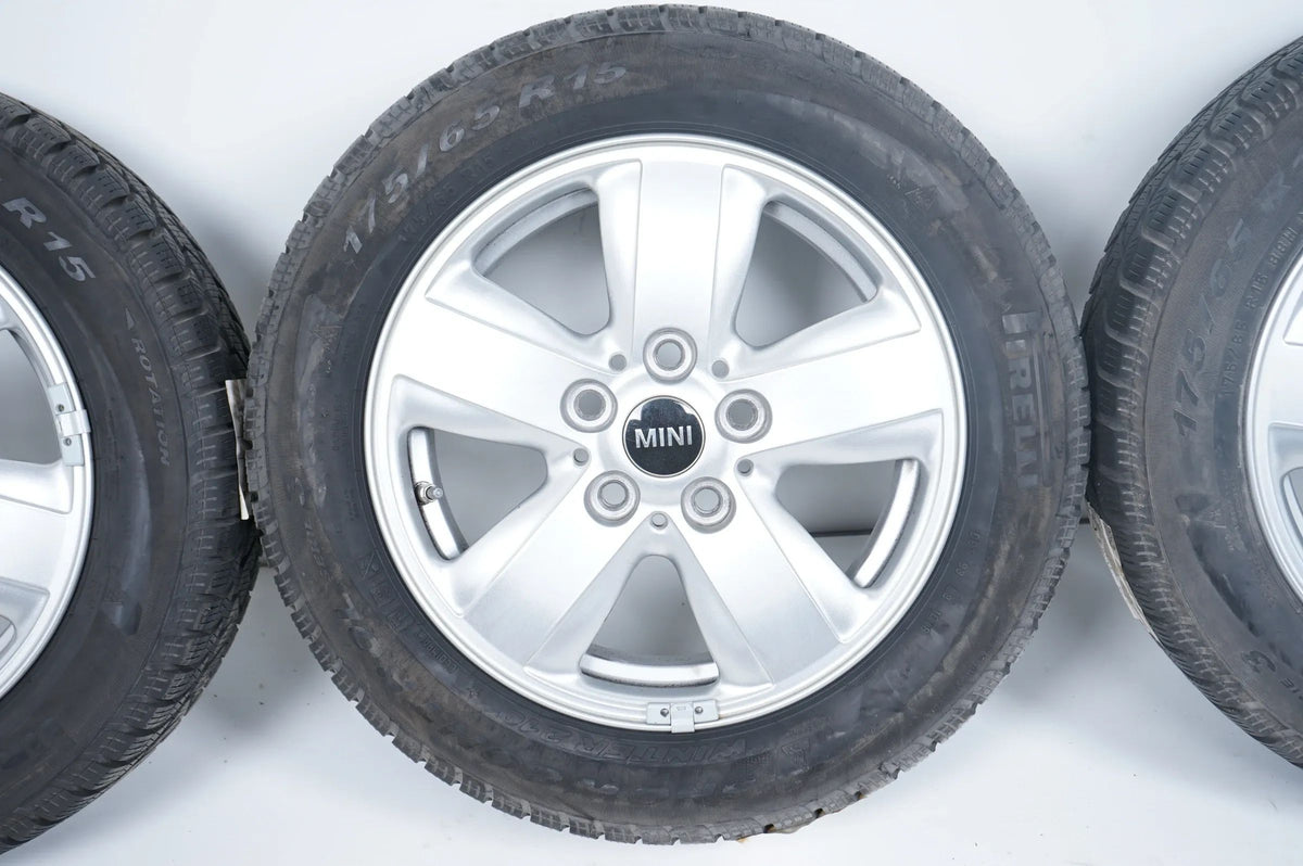 Originální MINI F55 zimní kola zimní pneumatiky 175 65 15 palců Detailní zobrazení 4