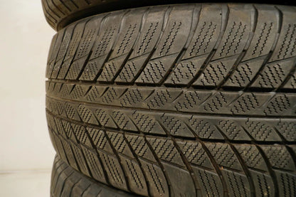 4 x Bridgestone winter tires 245/50 R19 inch DOT18 BMW* approx. 4mm tread depth RFT