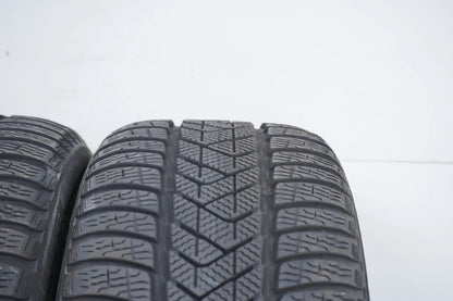 2 x pneus d'hiver Pirelli 225 45 18 pouces DOT21 env. 6 mm MO RFT