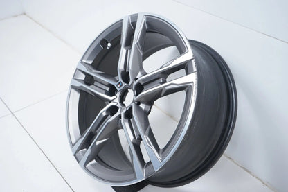 1 x originální BMW řady 1 řady 2 F44 F40 hliníkový disk 18 palců 556M 8053524