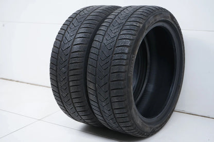 2 x Pirelli winter tires 225/45 R18 inch DOT21 approx. 4mm MO RFT