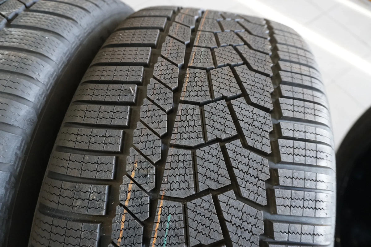 Jantes alu 19 pouces d'origine Porsche Taycan avec pneus hiver Detailansicht 9