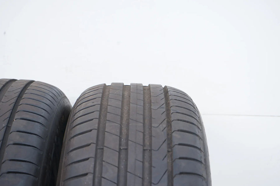 2 x pneus été Pirelli 235 55 18 pouces DOT20 env. 6mm