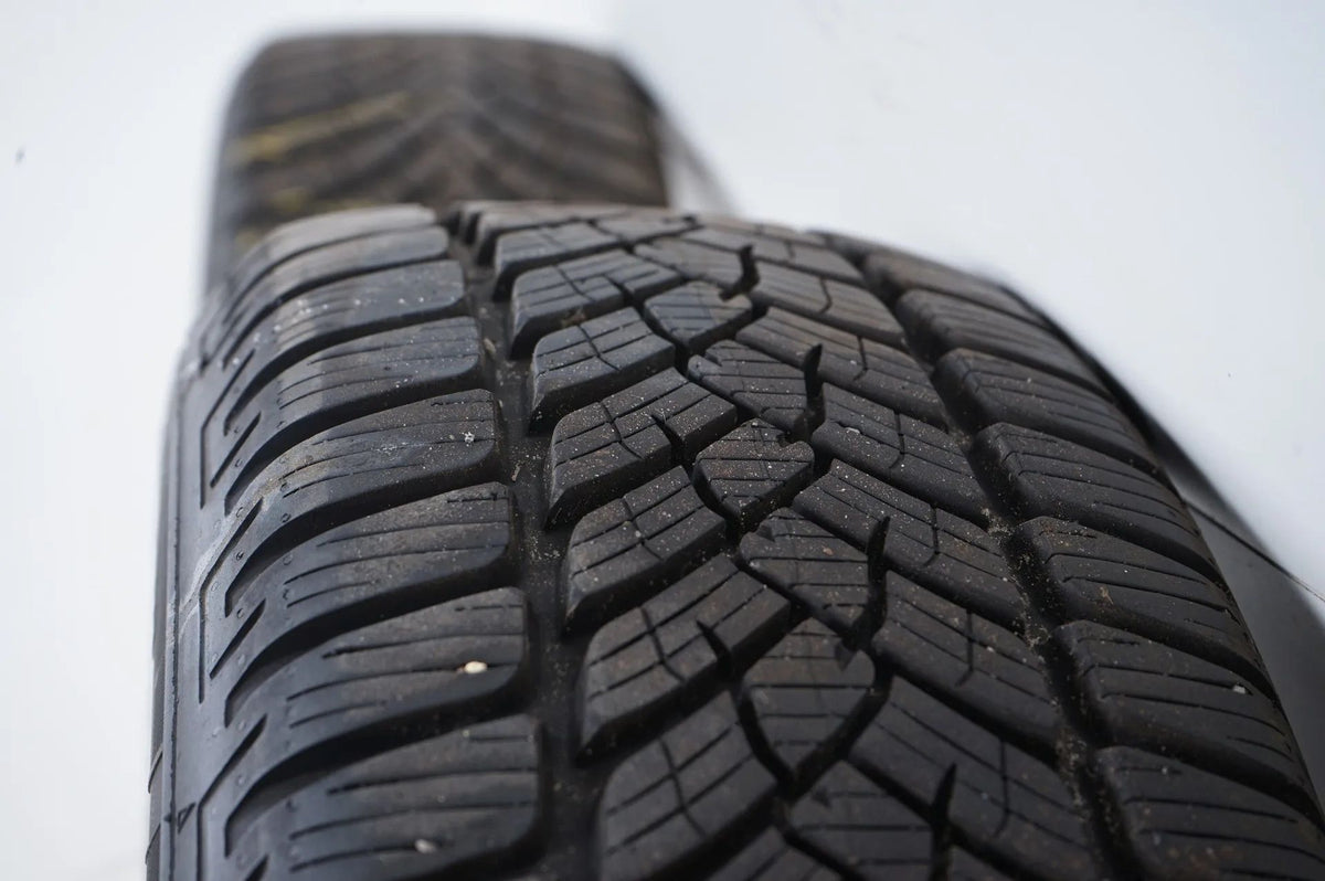 VW Volkswagen Passat 3G Winterreifen Winterräder 215 60 16 Zoll Detailansicht 11