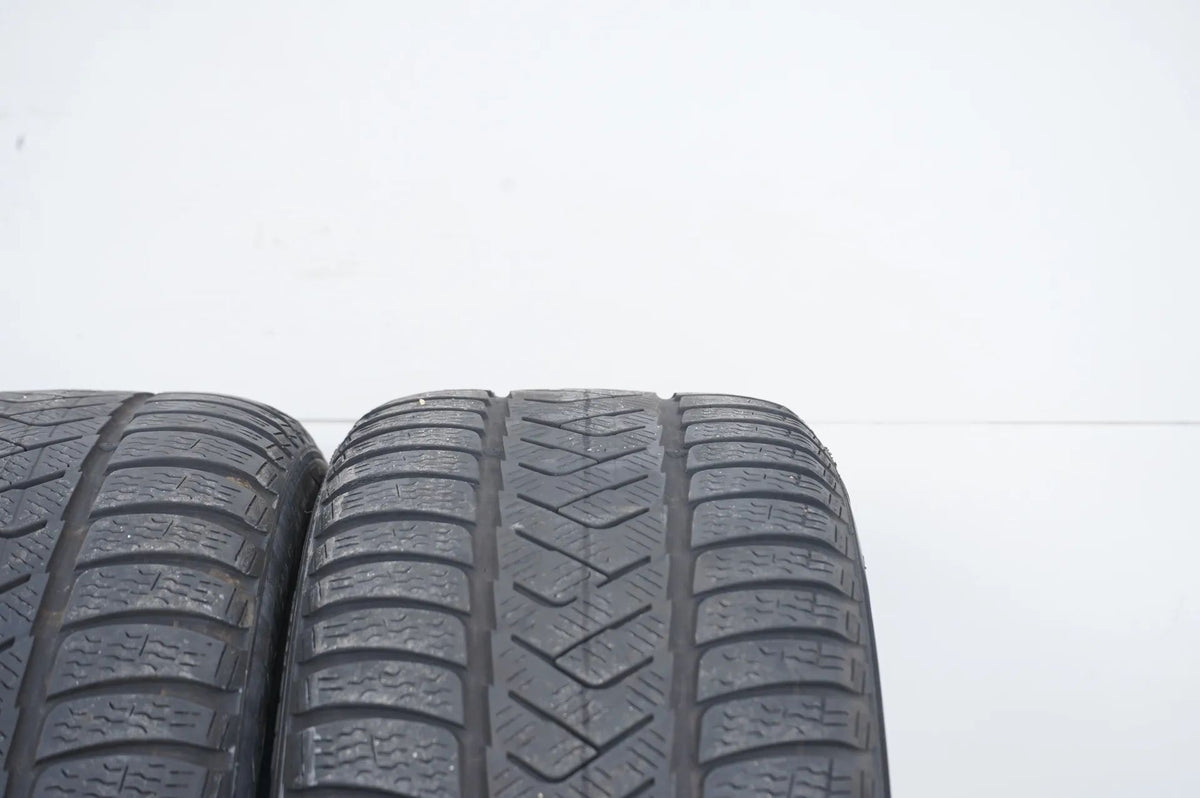 2 x Winterreifen Pirelli 225/45 R18 18 Zoll DOT21 ca.3mm MO RFT Detailansicht 5
