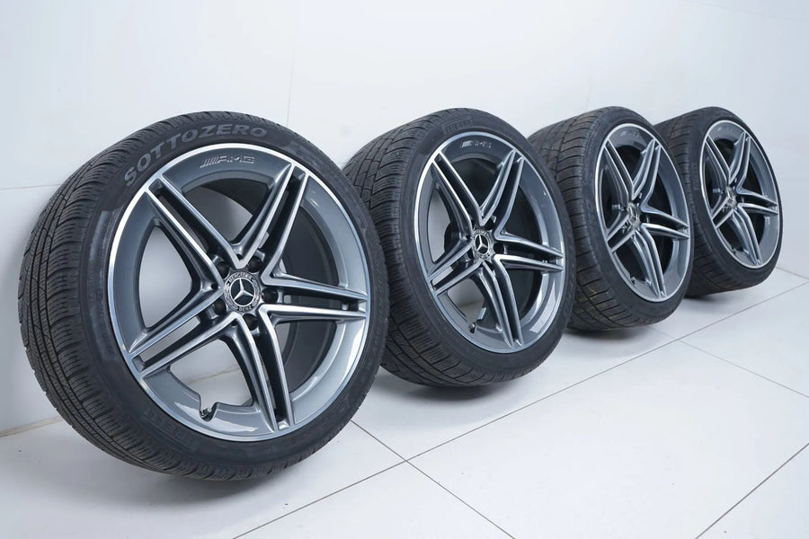 Mercedes C63 kupé AMG W205 zimní pneumatiky zimní kola 19 palců