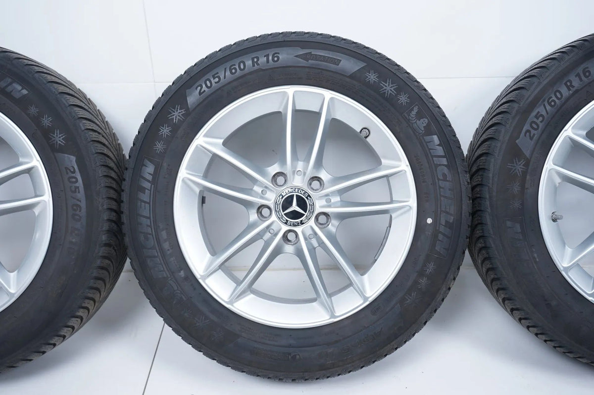 Mercedes A B Klasse W177 W247 Winterräder Winterreifen 16 Zoll Detailansicht 4