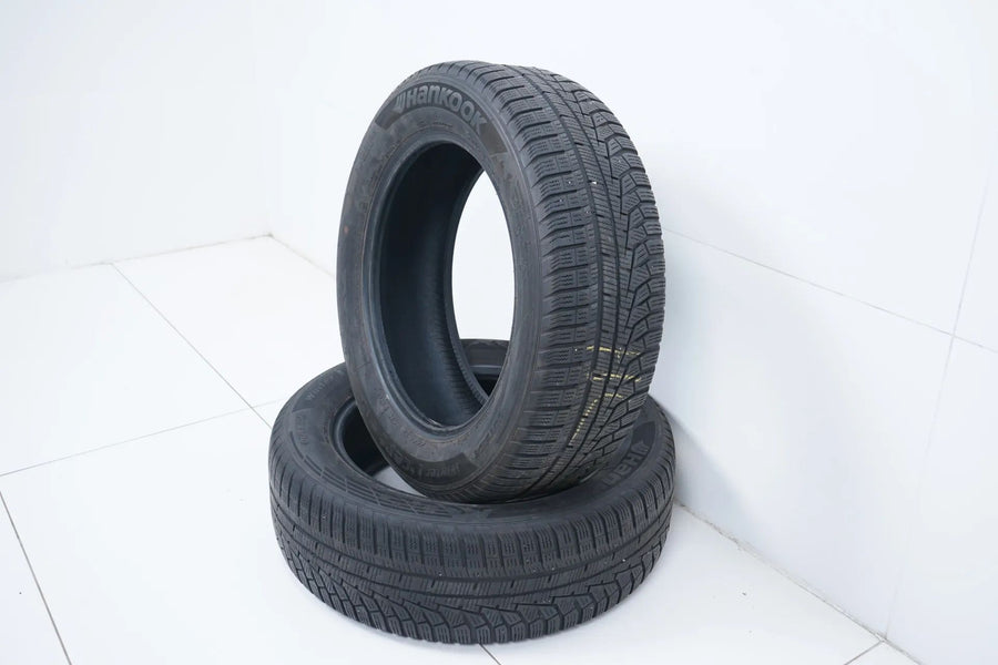 2 pneus d'hiver Hankook 215/60/17 pouces DOT19, profondeur de sculpture d'environ 3,5 mm