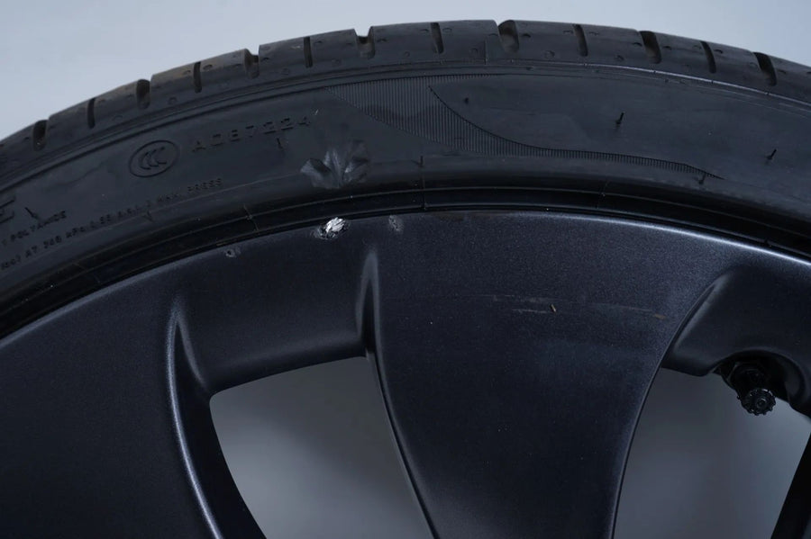Tesla Model 3 summer tires, summer wheels, 235/35/20 inch, 7mm tread depth