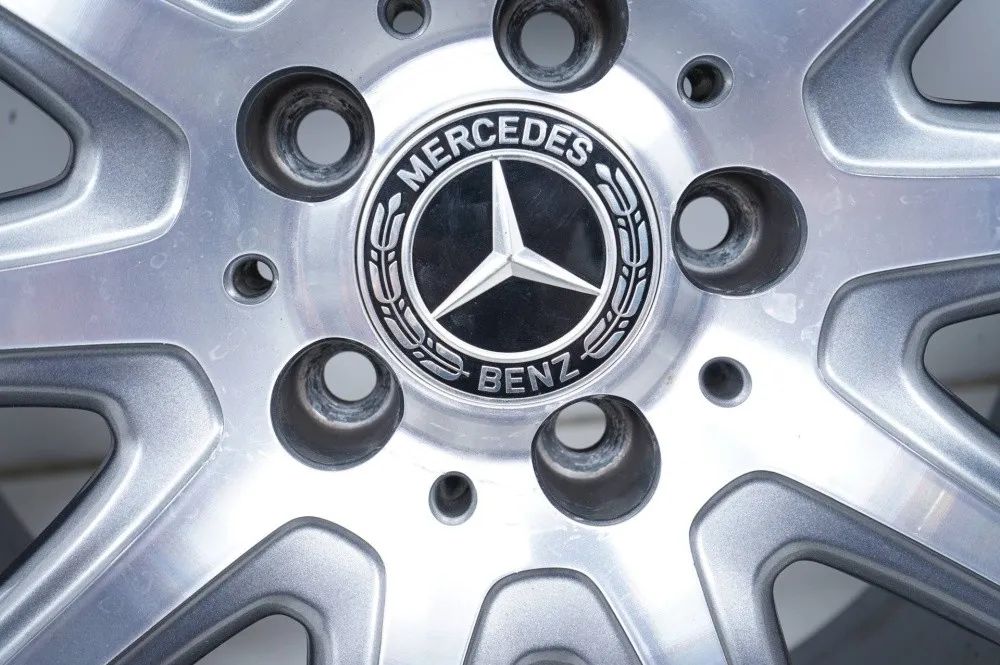 Mercedes A45 CLA45 W177 C118 Winterreifen Winterräder 18 Zoll Detailansicht 8