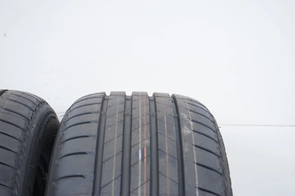 2 x DEMO summer tires Bridgestone 235 55 18 inch DOT23 MO Detailansicht 5