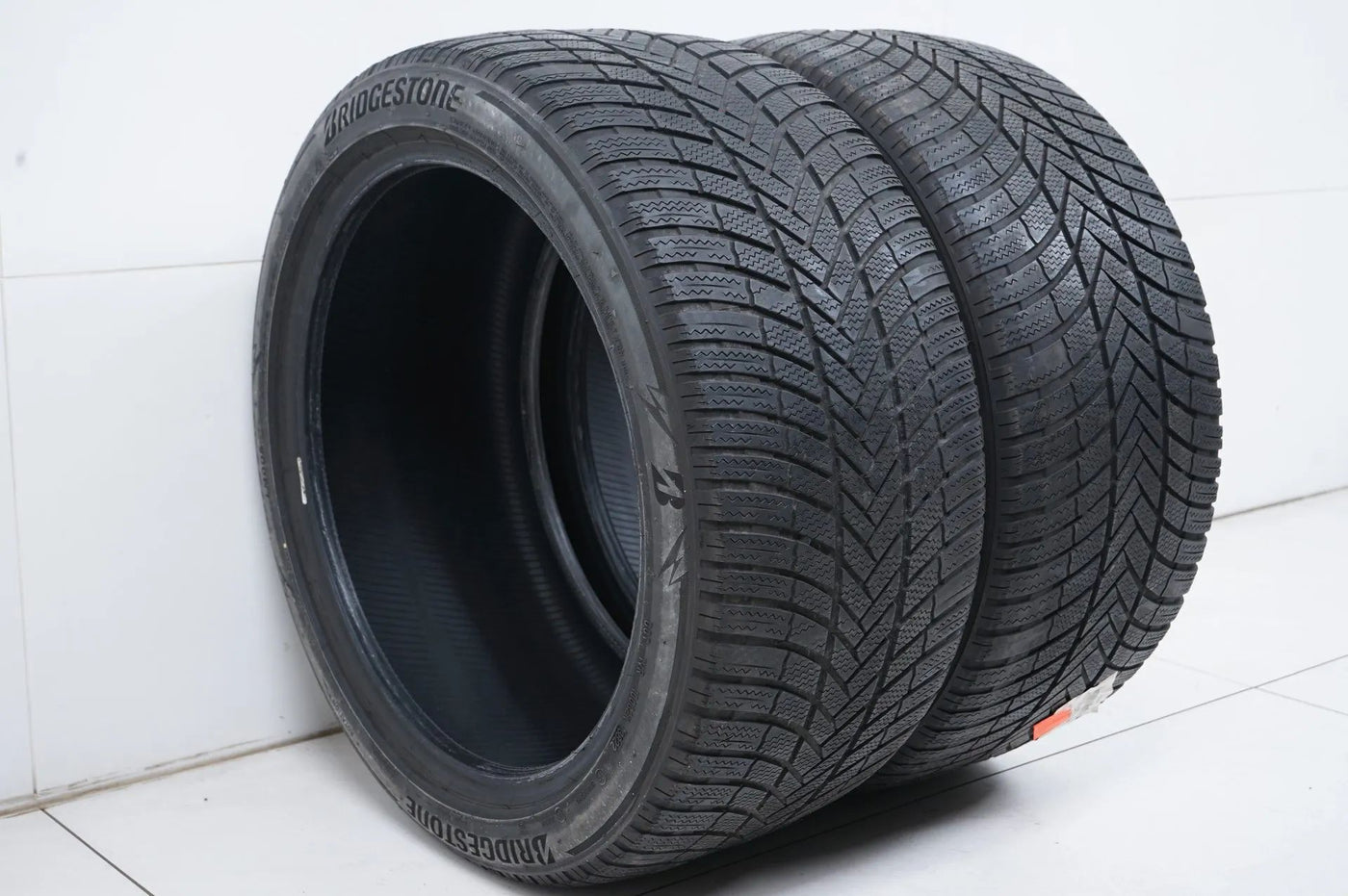 2 x Bridgestone winter tires 285/40/20 inch, approx. 4 mm tread depth, DOT 22, BMW*