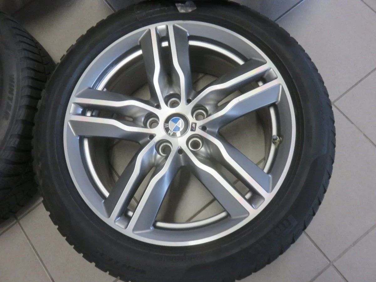Original BMW X1 F48 X2 F39 18 Zoll Alufelgen M570 Winterreifen Detailansicht 10