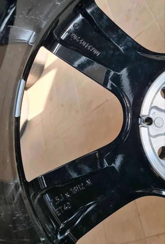 Original Mercedes C-Klasse W206 S206 18 Zoll Alufelgen Sommerräder Sommerreifen Detailansicht 3