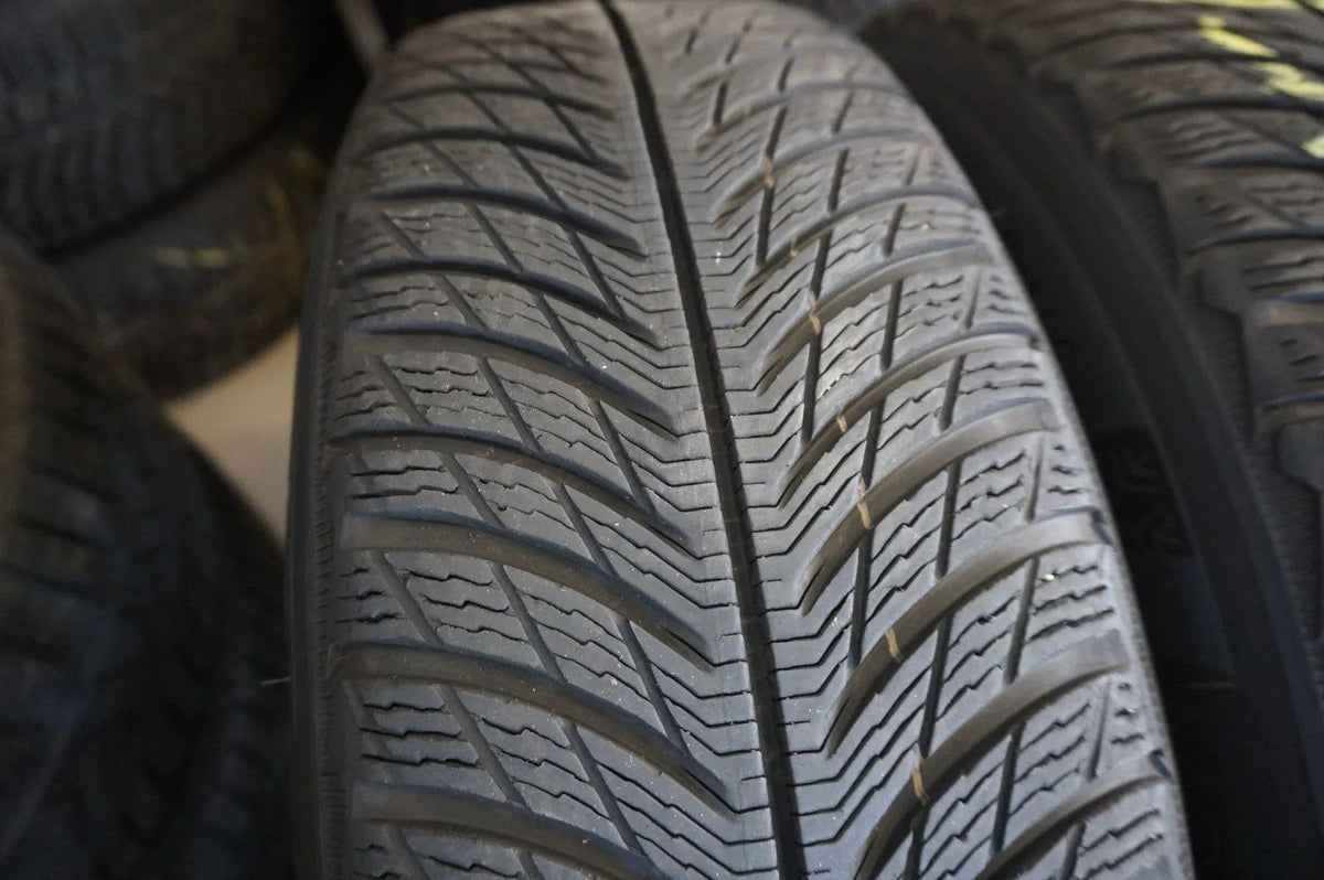 Original Mercedes GLA GLB X247 Alloy Wheels Winter Wheels Winter Tires 215 65 R17 Detail view 10