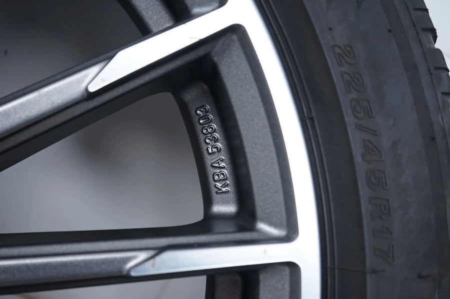 BMW řady 1 a 2 F40 F44 zimní pneumatiky zimní kola 225 45 17 palců