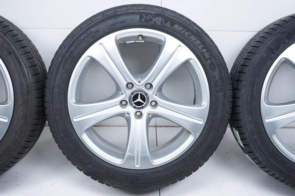 Mercedes E Klasse W213 Allwetterräder mit neuen Allwetterreifen 245 45 18 Zoll