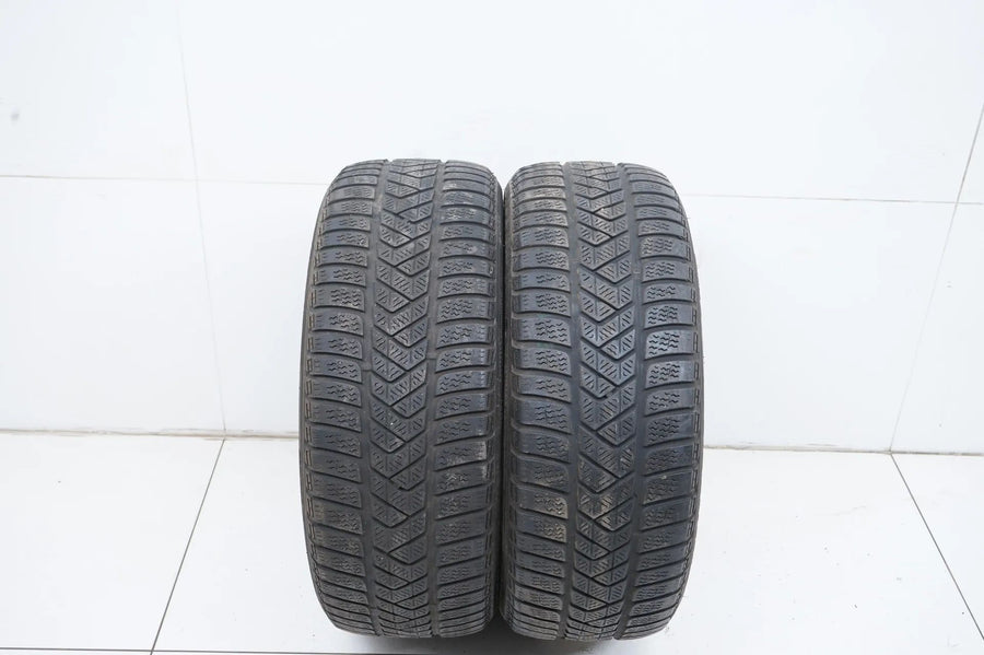 2 x Winterreifen Pirelli 225 45 18 Zoll DOT16 ca.3 mm