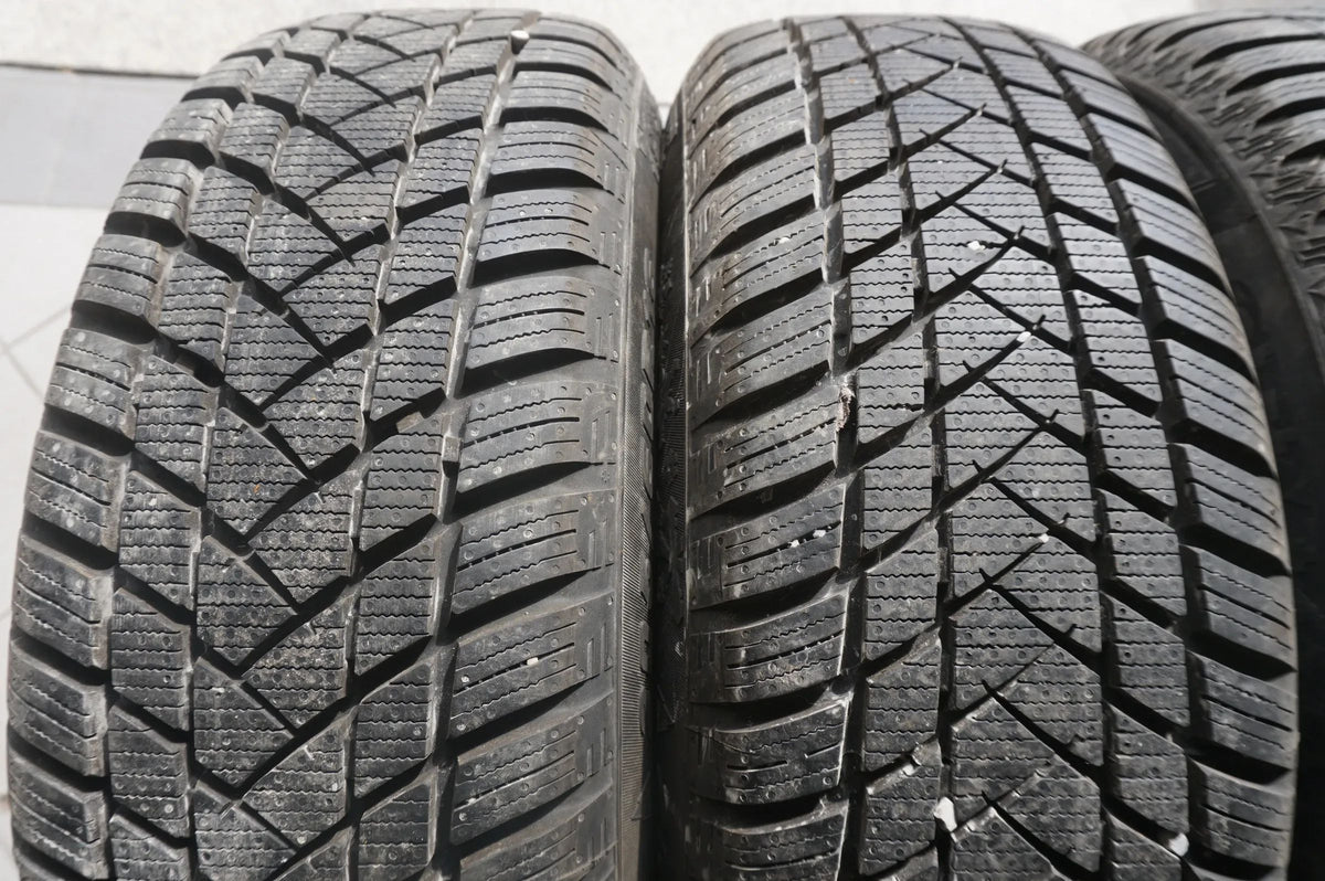 Original VW Touran II 5T Stahlfelgen Winterreifen Winterräder 205 60 R16 96H 8mm Detailansicht 5