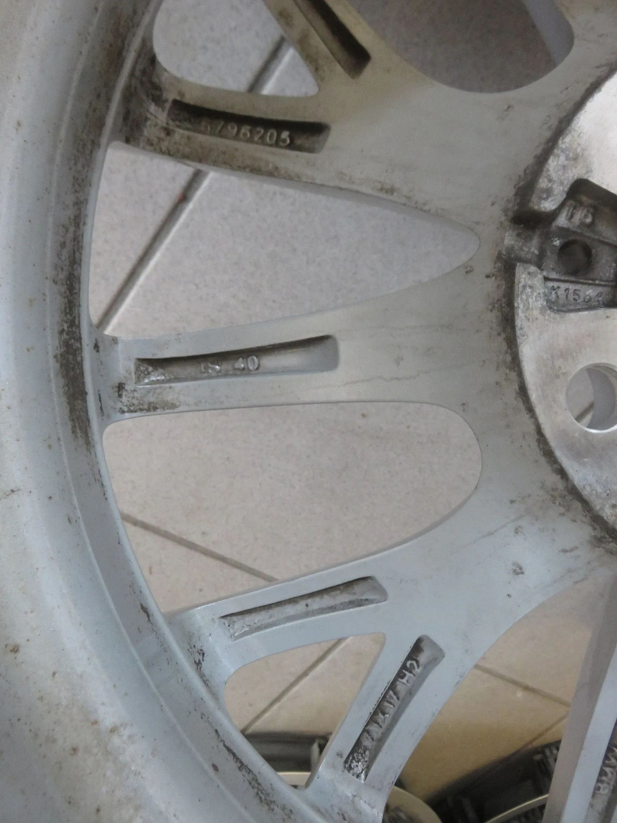Original BMW 1er F20 F21 2er F22 Alufelgen Winterreifen Winterräder 205 50 R17 Vue détaillée 4
