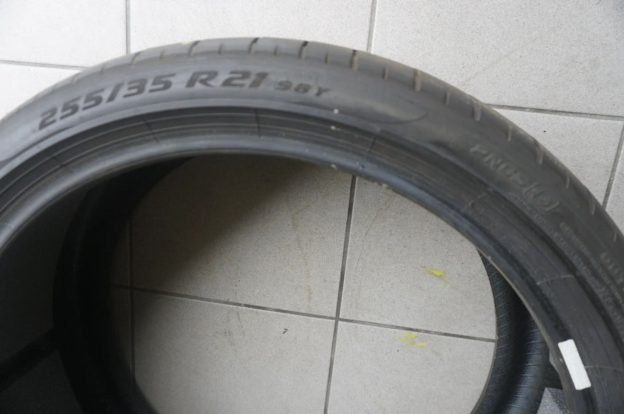 1 X 255 35 R21 98Y Pneu été Pirelli P Zero PZero MO-S PNCS 2021 5mm