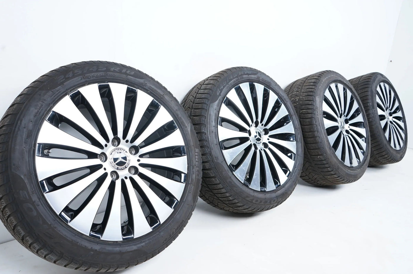Cerchi invernali con pneumatici invernali Mercedes Classe E W213 da 18 pollici Sport