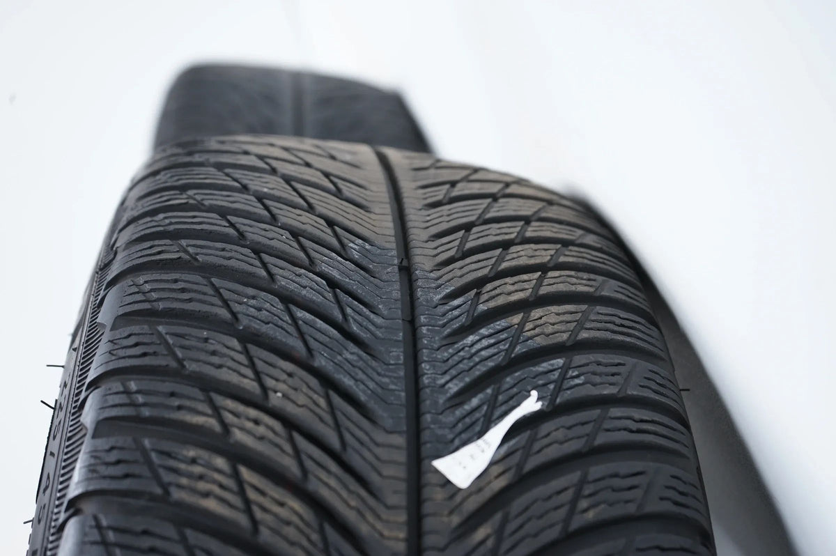 Mercedes A45 CLA45 W177 C118 Winterreifen Winterräder 18 Zoll Detailansicht 14
