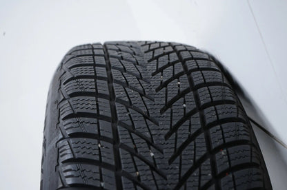 Ford Focus 4 IV Felgen Goodyear Winterreifen Winterräder 205 60 R16 96H 2023 7mm
