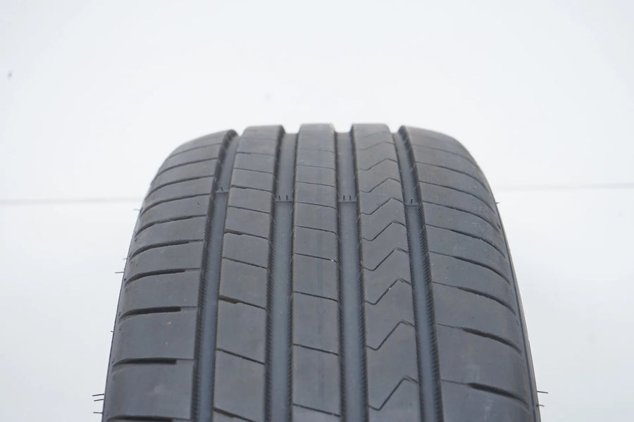 1 x Sommerreifen Hankook 225 45 18 Zoll DOT22 ca.6m