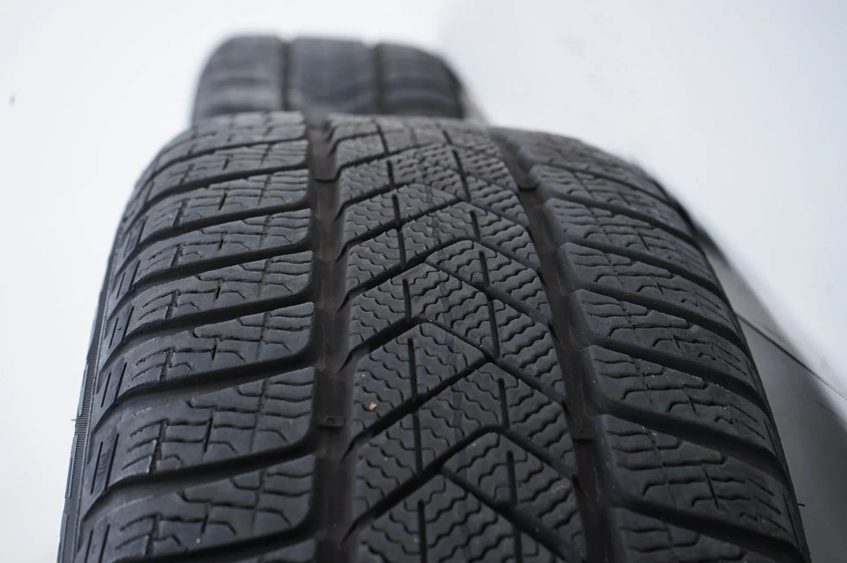 Mercedes C-Class W206 winter tires/wheels 225/45/18 inch Detailansicht 12