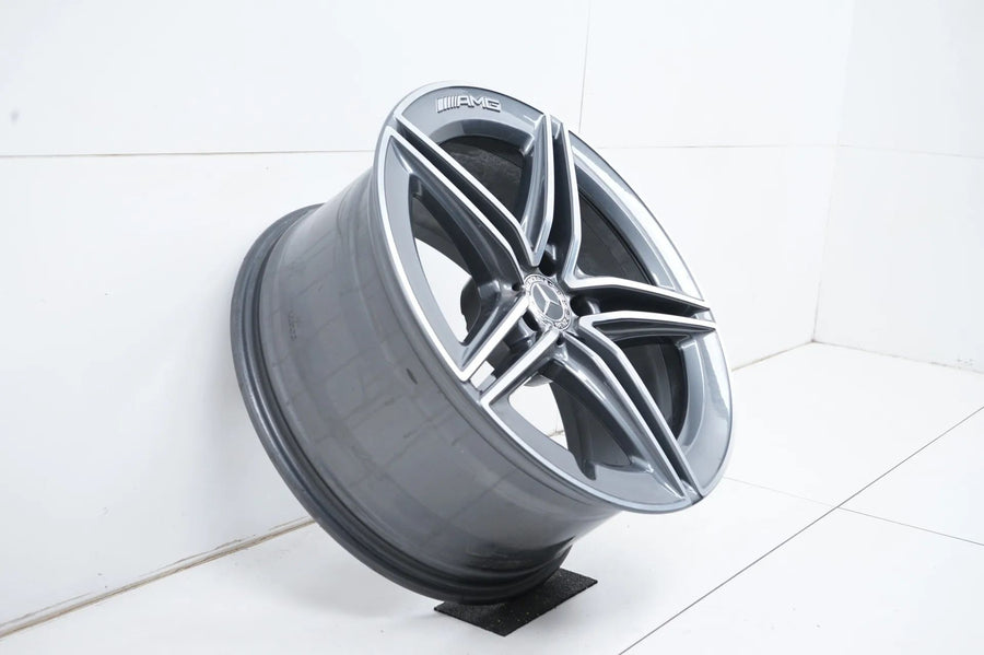 1 x Mercedes E63 S AMG W213 hliníkový disk 20 palců A2134017100 9,5J ET25