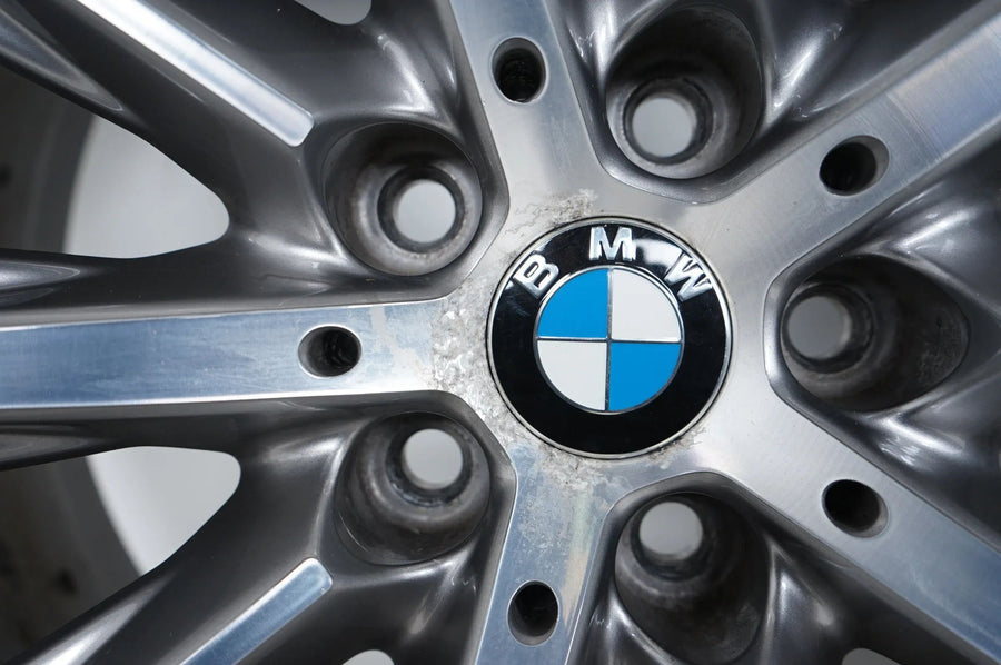 BMW Serie 5 G30 G31 pneumatici invernali ruote invernali 245 45 18 pollici 684