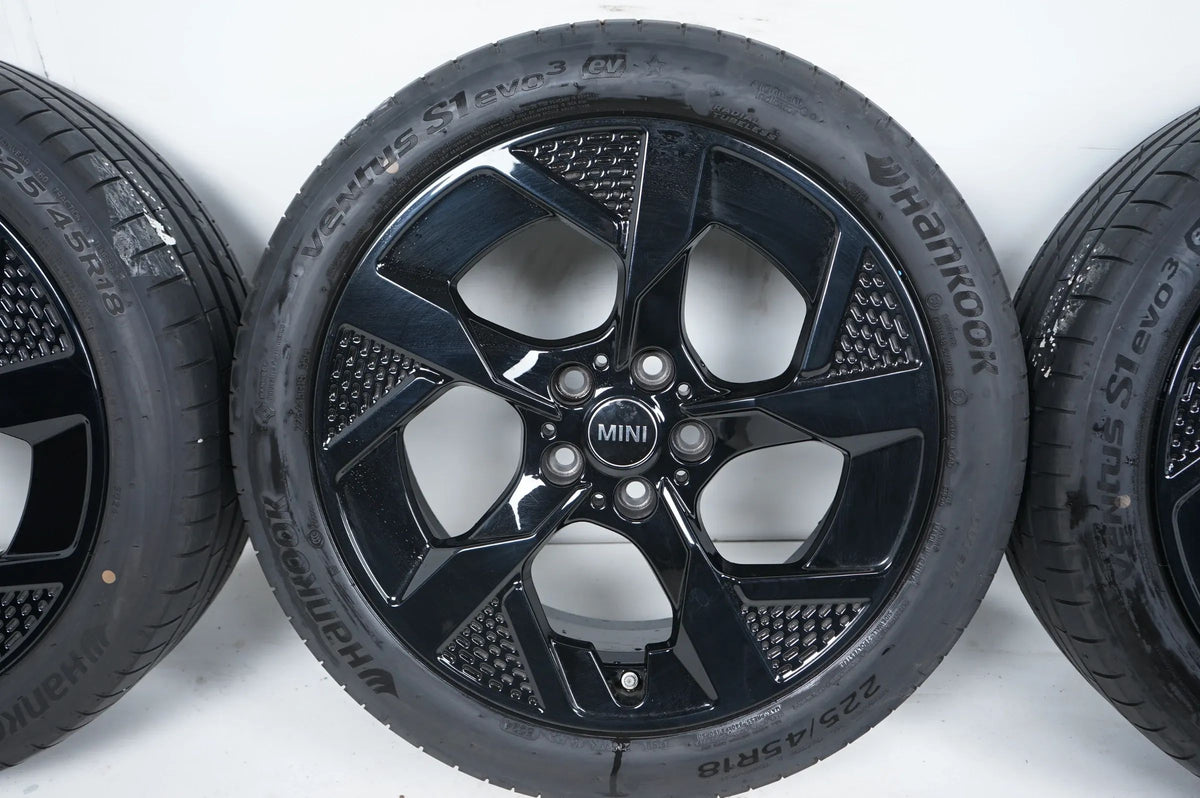 MINI Aceman J05 roues été pneus été 225 45 18 pouces 985 5A90F48 Vue détaillée 4