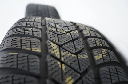 Mercedes A B Klasse W177 B247 Winterräder Winterreifen 18 Zoll