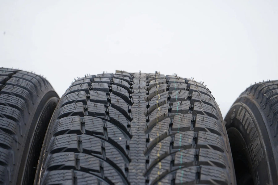 4x DEMO Winterreifen Michelin 235 65 17 Zoll DOT17 MO