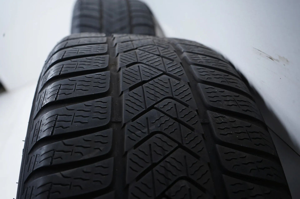 Mercedes C-Class W206 winter tires/wheels 225/45/18 inch Detailansicht 10