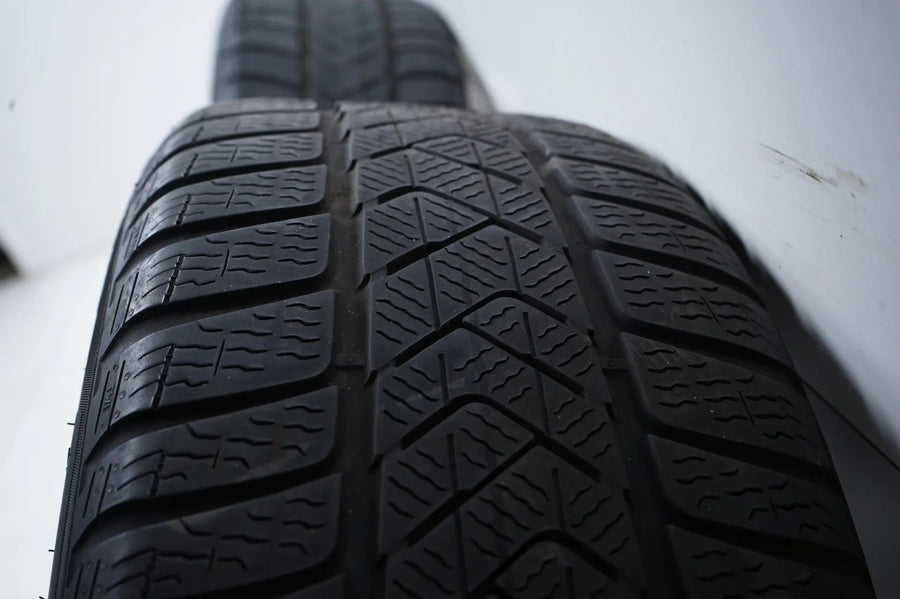 Mercedes C-Class W206 winter tires/wheels 225/45/18 inch