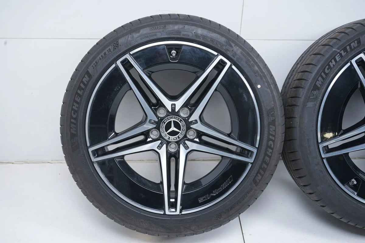 Mercedes C-Class Hybrid W206 AMG 18-inch summer wheels Detailansicht 3