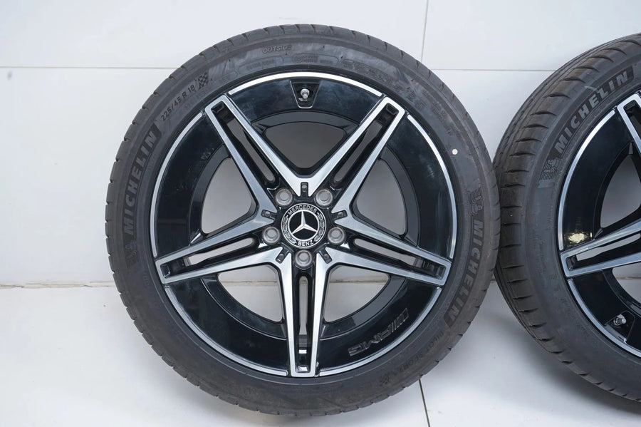 Mercedes C-Class Hybrid W206 AMG 18-inch summer wheels