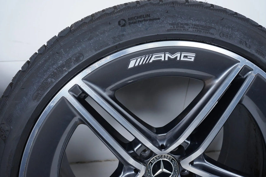 Pneus hiver et jantes hiver 20 pouces pour Mercedes AMG GT X290 W290 (4 portes)