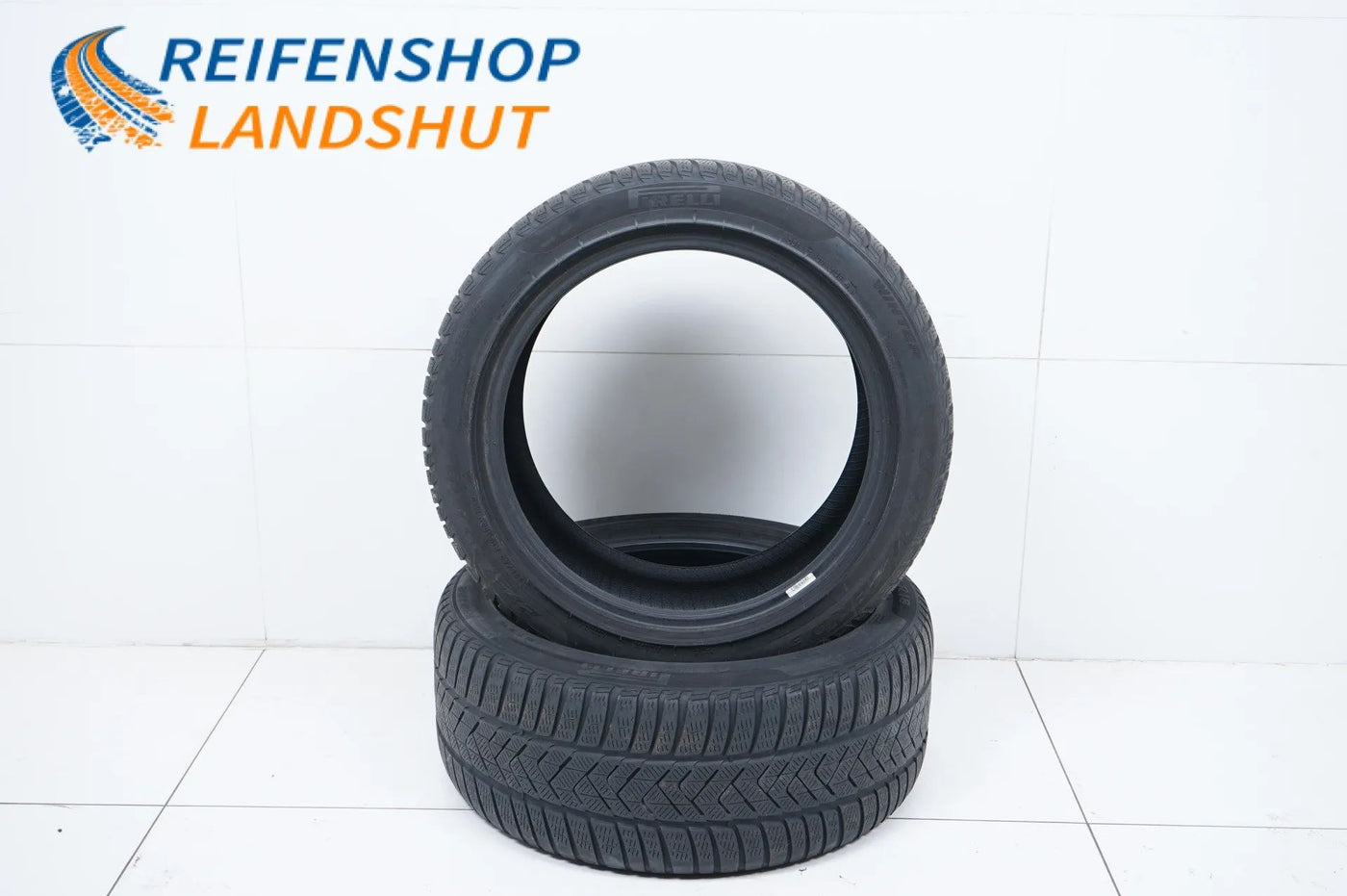 2x Winterreifen 275 40 18 Zoll Pirelli ca.4 mm DOT20/19 MO