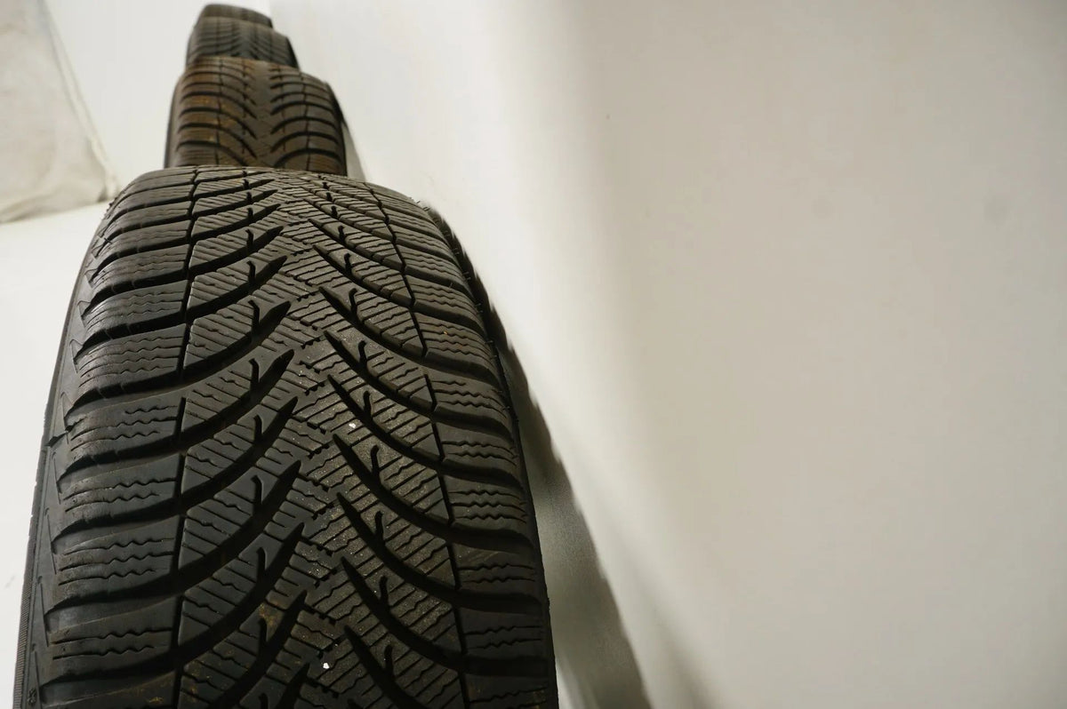 Mercedes GLA W156 X156 Winterreifen Winterräder 215 60 17 Zoll Detailansicht 9