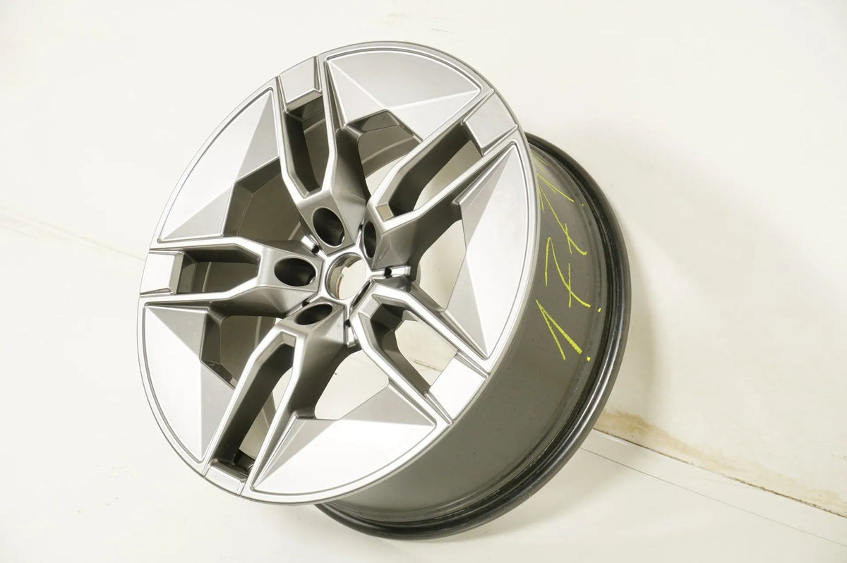 1 x Original BMW IX iX20 Alloy Wheel 20 Inch 8.5J 5A02653 Detailansicht 3