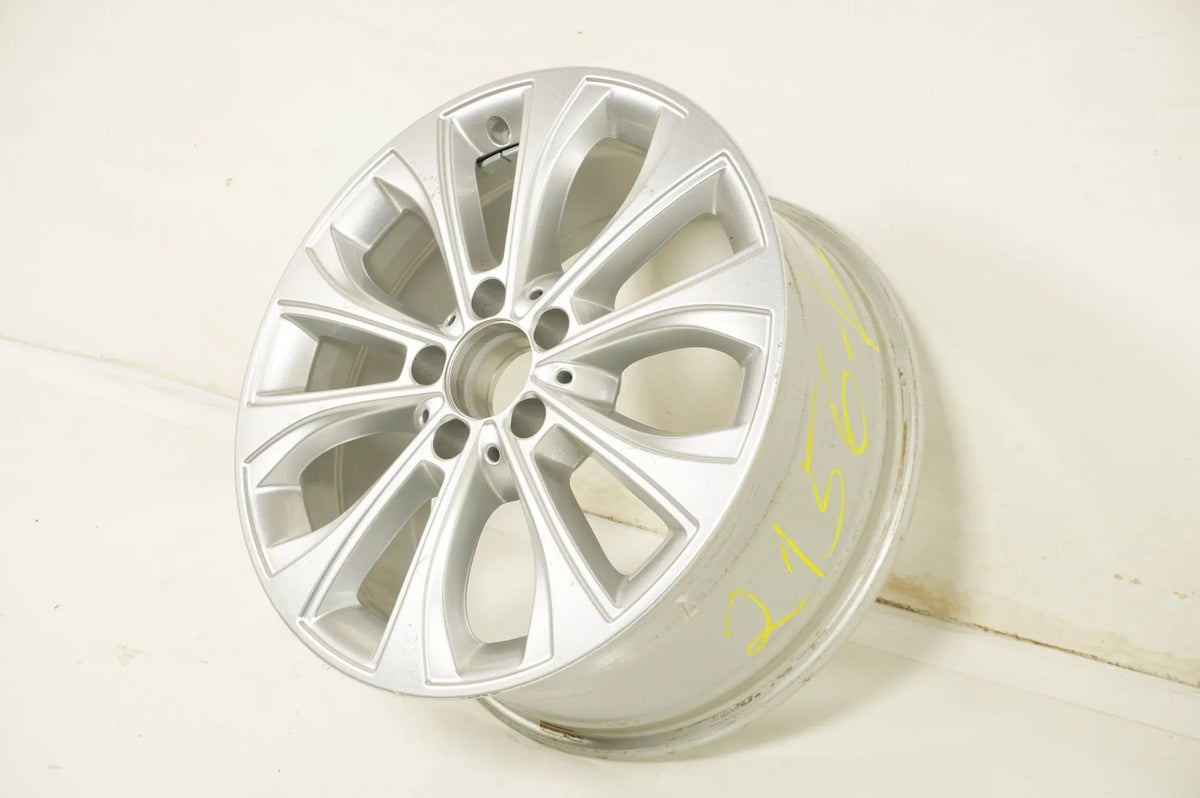 1 x Mercedes třídy C W205 hliníkový disk 17 palců A2054018700 8J Detailní zobrazení 4