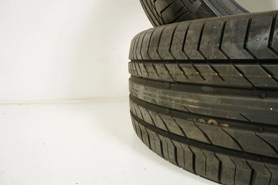2x Summer tires 275 50 20 inch Continental DOT18/17 7.5mm MO