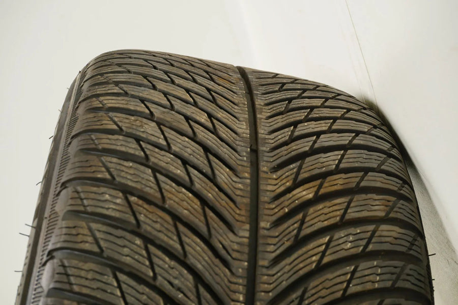 BMW M5 F90 winter tires/wheels 265/40/19 inch 705M