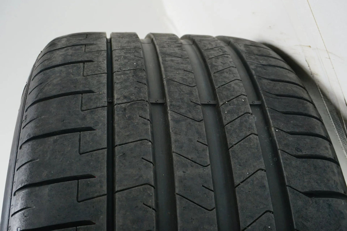 BMW 8 Series M8 F91 F92 F93 Summer Tires Summer Wheels 19 Inch M812 Detailansicht 14